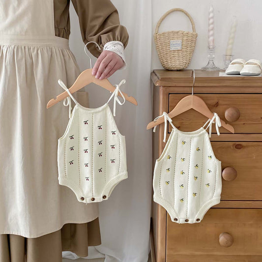 ○B3060-ins嬰兒夏季嬰兒針織鏤空吊帶哈衣韓版可愛女寶寶無袖透氣連體服